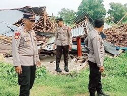 Polsek Kertosono Turun Kelapangan Pastikan Tidak ada korban jiwa Dalam Puting beliung Desa Drenges