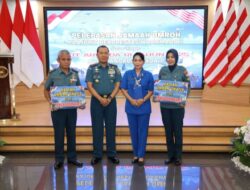 Wujud Penghargaan Prestasi, Pangkoarmada II Lepas Jamaah Umroh Prajurit Koarmada II