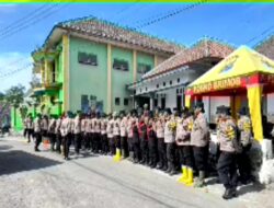 Polda Jatim Libatkan Personel Gabungan Perbaiki Tanggul Sungai di Curah Kobokan Lumajang