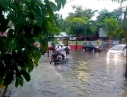 Drainase Baru Dibangun, Jalan Panglima Sudirman Bojonegoro Malah Jadi Kolam
