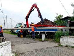 Sigap dan Tanggap! PLN Gerak Cepat Amankan Tiang Listrik Miring Usai Terima Laporan Warga